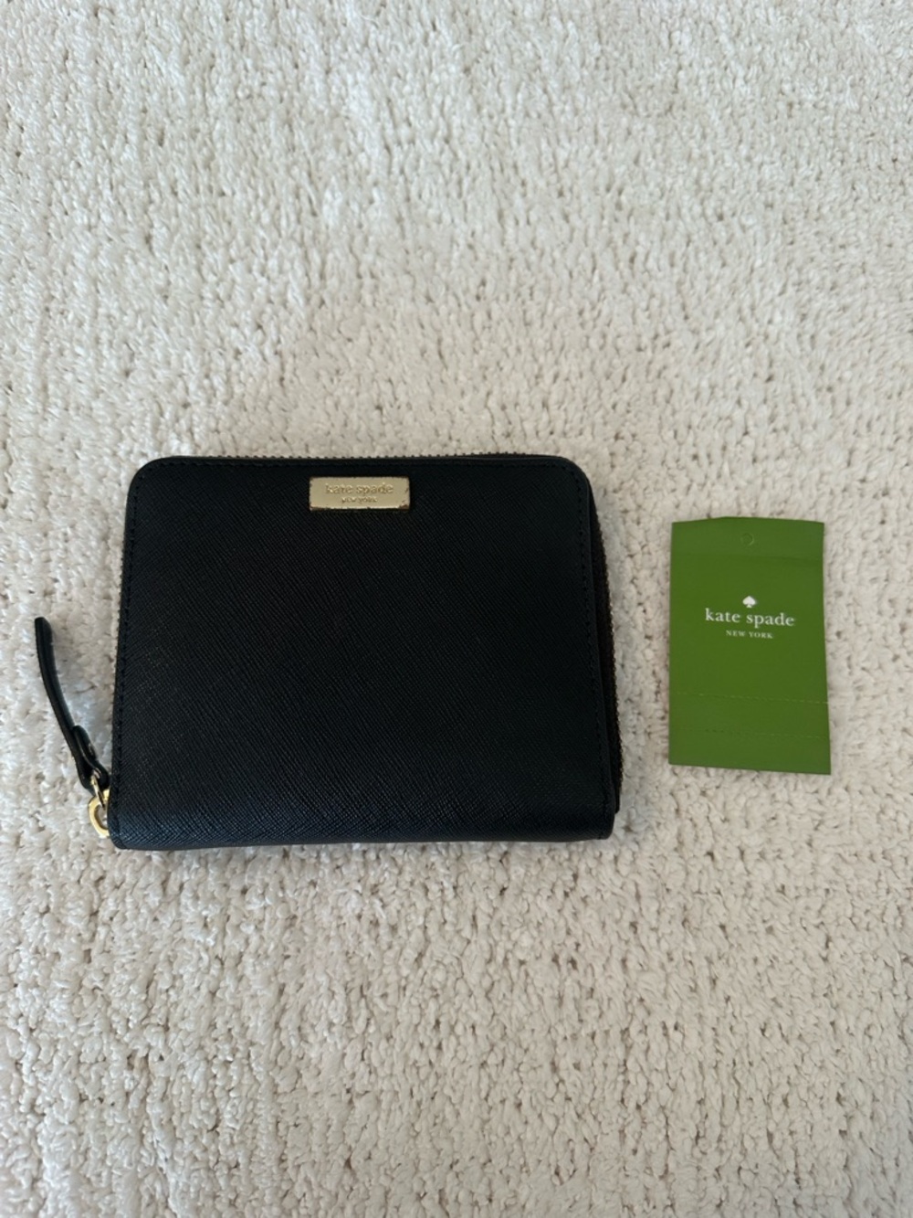 kate spade New York Darci Laurel Way Wallet Zip Around Black Leather
